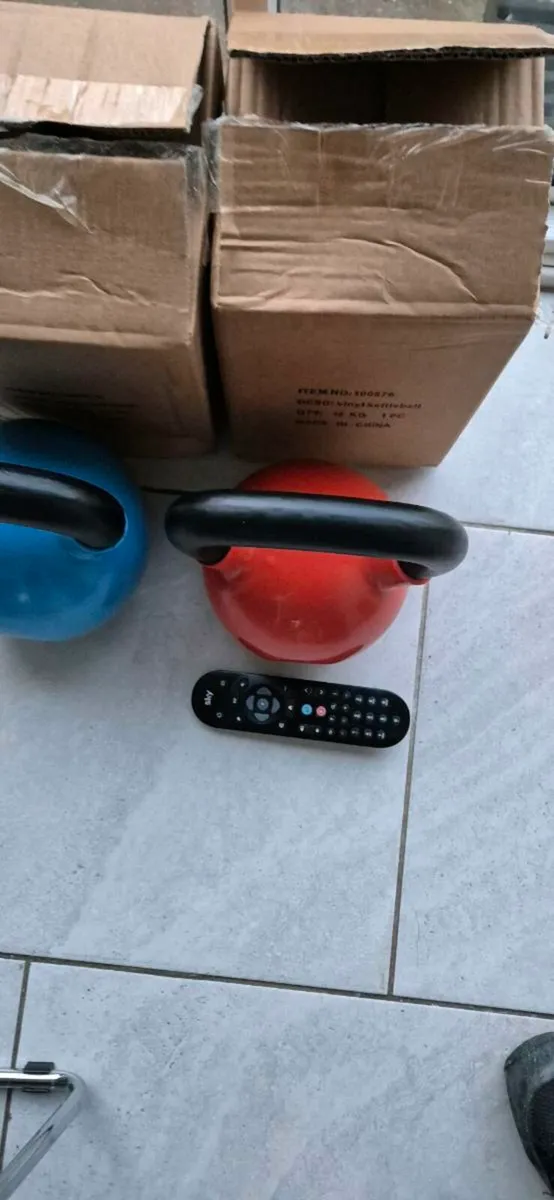 2xbrand new cast iron kettlebells - Image 3