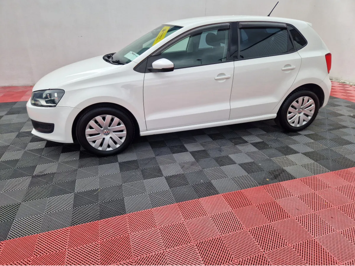 Volkswagen Polo COMFORTLINE 1.2 PETROL AUTOMATIC 5 - Image 4