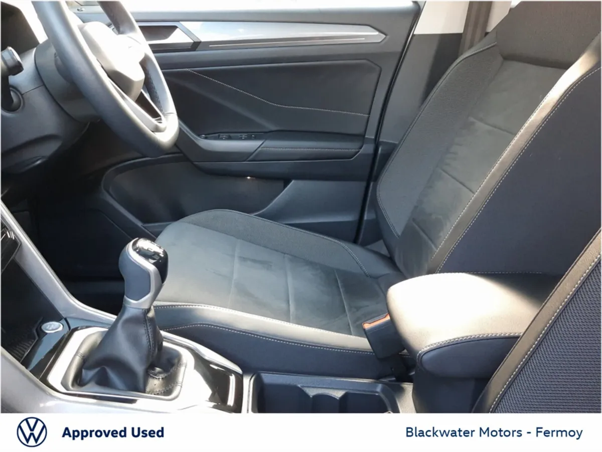 Volkswagen T-Roc 1.0TSI 110BHP STYLE PLUS - Image 4