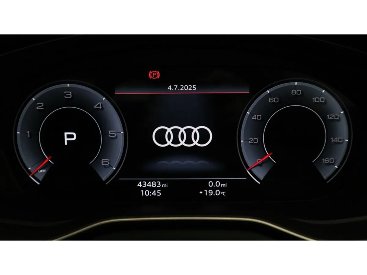 Audi A4 TECHNIK 35 TDI MHEV S- - Image 4