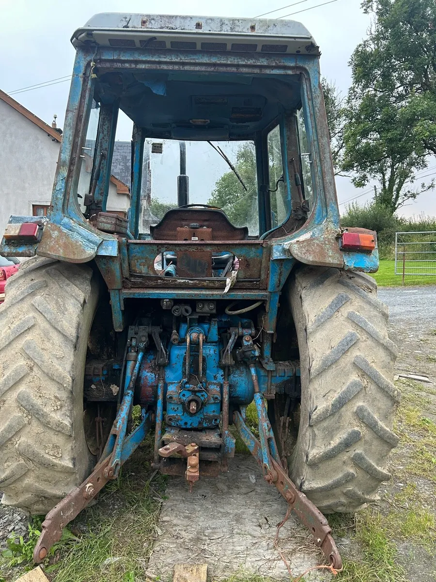 Ford 7600 - Image 4