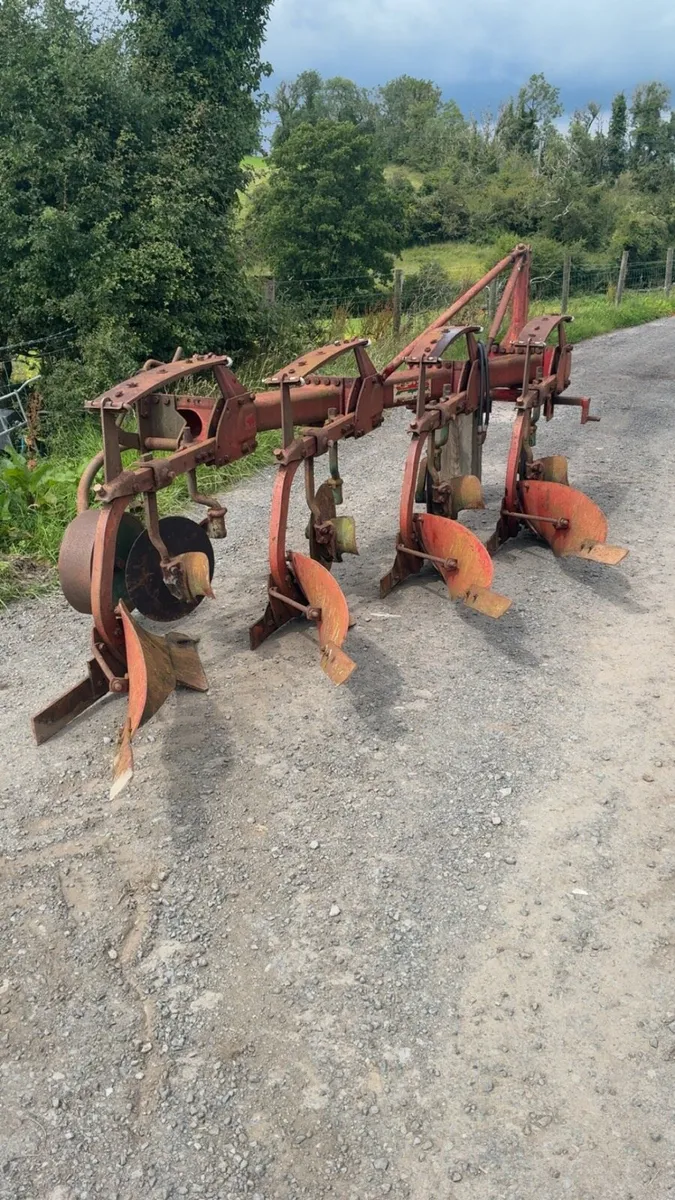 Kverneland plough - Image 2