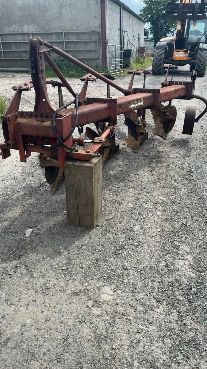 Kverneland plough - Image 3
