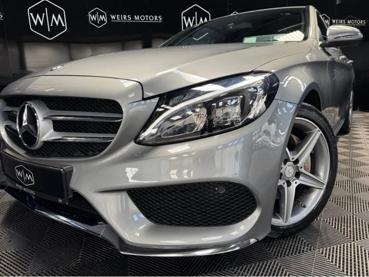 Mercedes-Benz C-Class C200 AMG 4DR AUTO // ONE OWN - Image 3