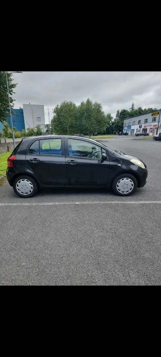 Toyota Yaris 2006 LOW MILEAGE and NEW NCT - Image 2