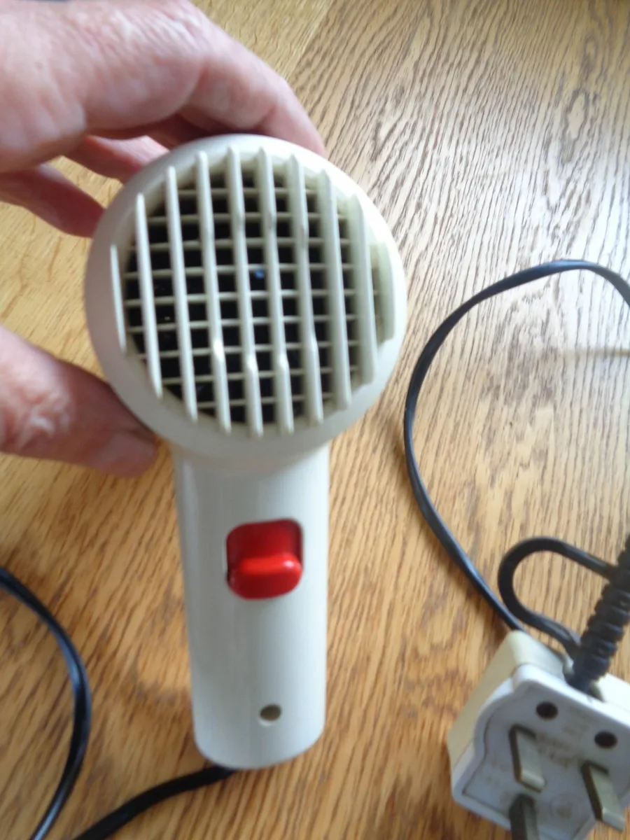 Clairol Turbo 1000 Hairdryer for Sale - Image 3