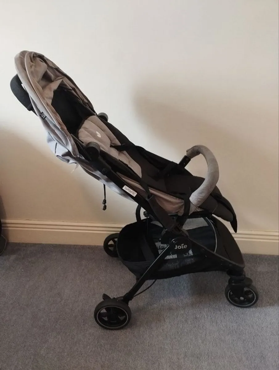 Buggy Joie pact lite Baby Stroller for traveling - Image 3