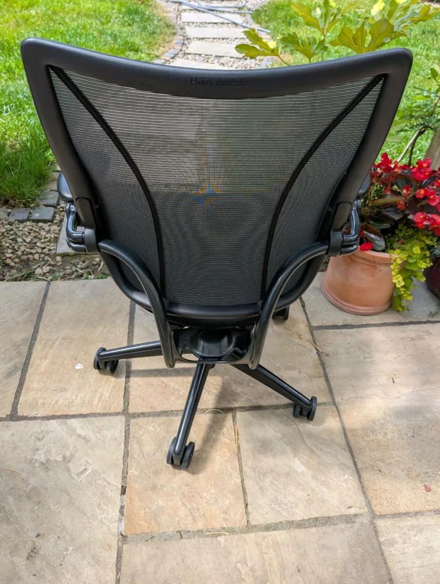 Ergonomic office chair - Image 3