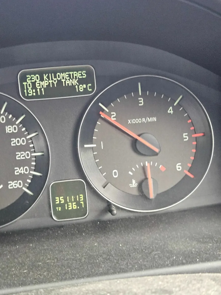Volvo S40 2011 - Image 4