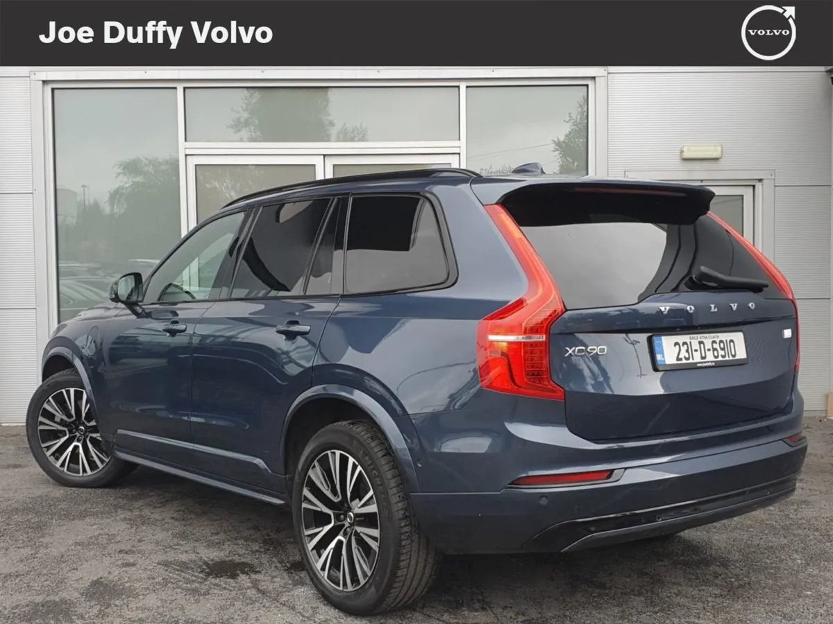 Volvo XC90 Ultimate Dark T8 Phev - Image 3