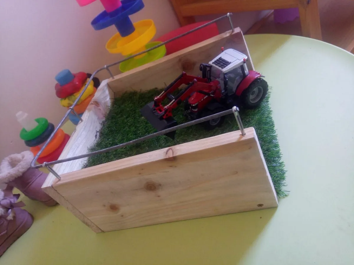 Kids silo pit - Image 1