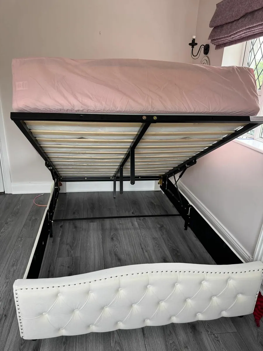 Double bed - Image 3