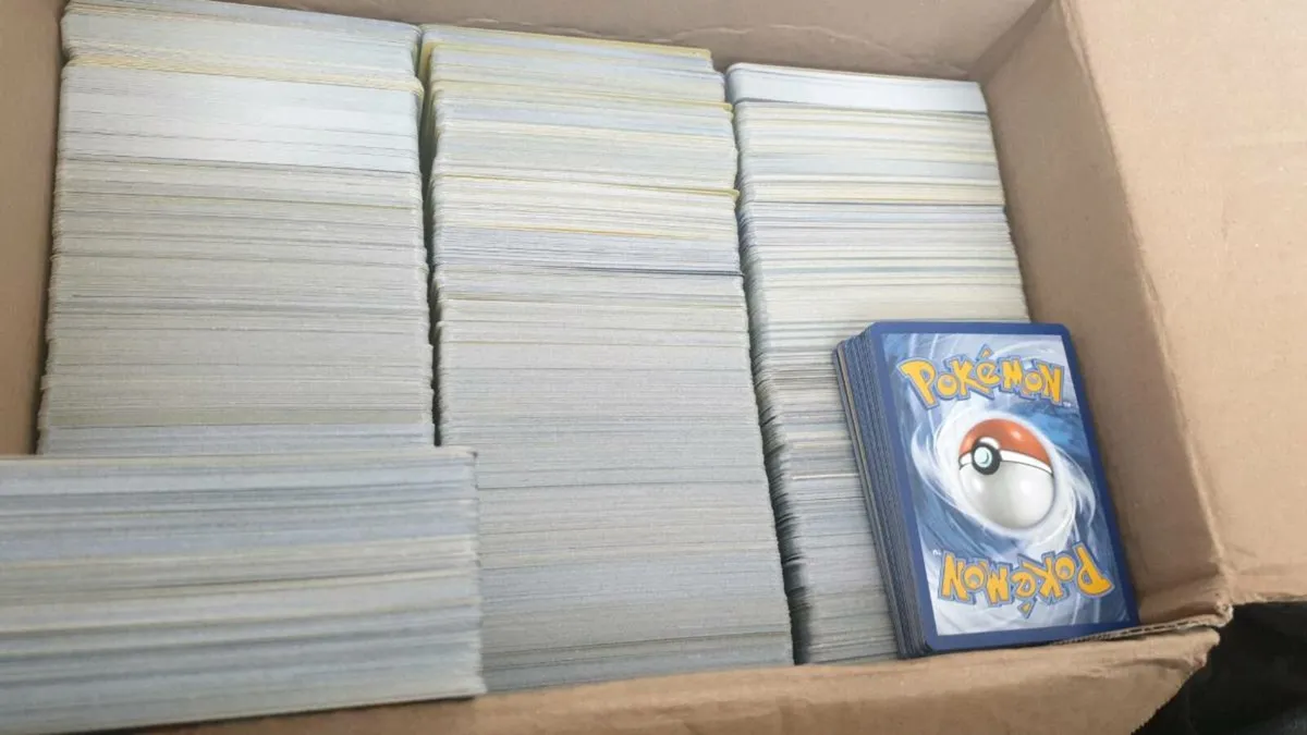 2000 POKEMON CARDS FOR SALE...SOLD AS 1 LOT.. - Image 2