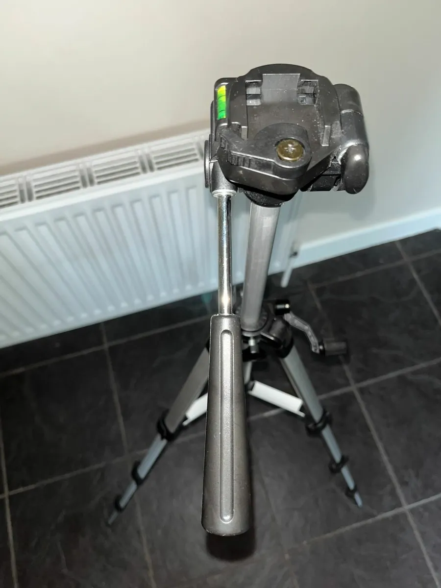 Tripod with spirit level - Image 4