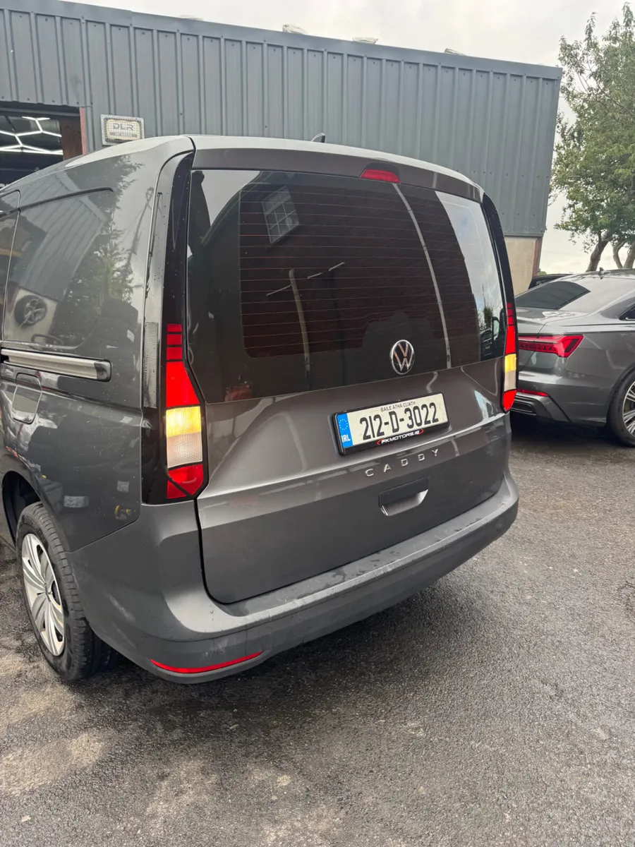 Volkswagen Caddy 2021 up & over back door ! - Image 2
