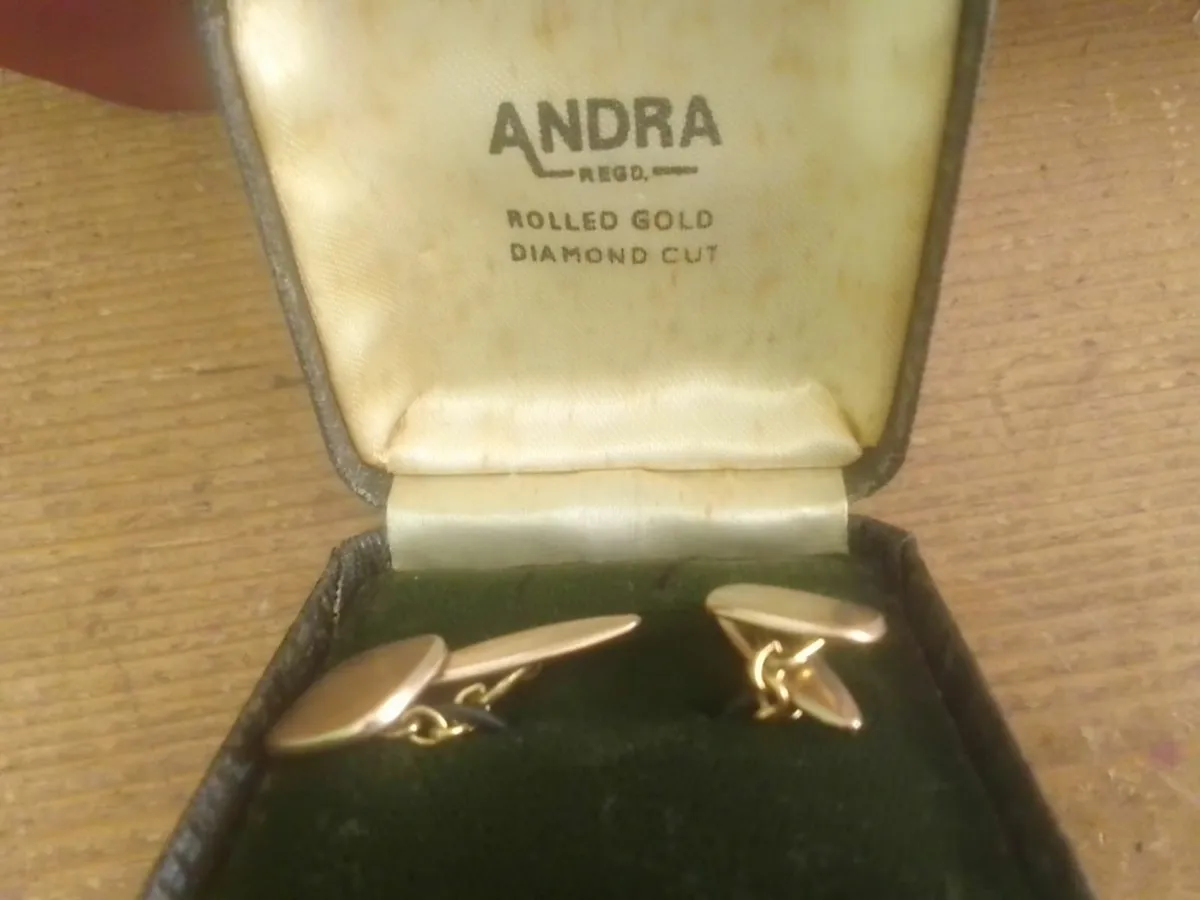VINTAGE1960's ROLLED GOLD CUFFLINKS IN BOX UNWORN - Image 3