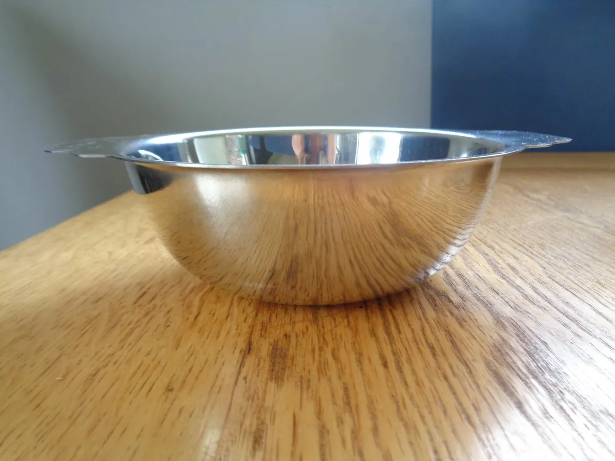 Stainless Steel Soup Bowls x 6 for Sale - Image 4