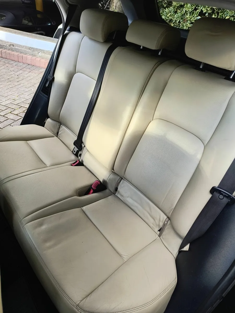 Lexus CT 2011 - Image 3