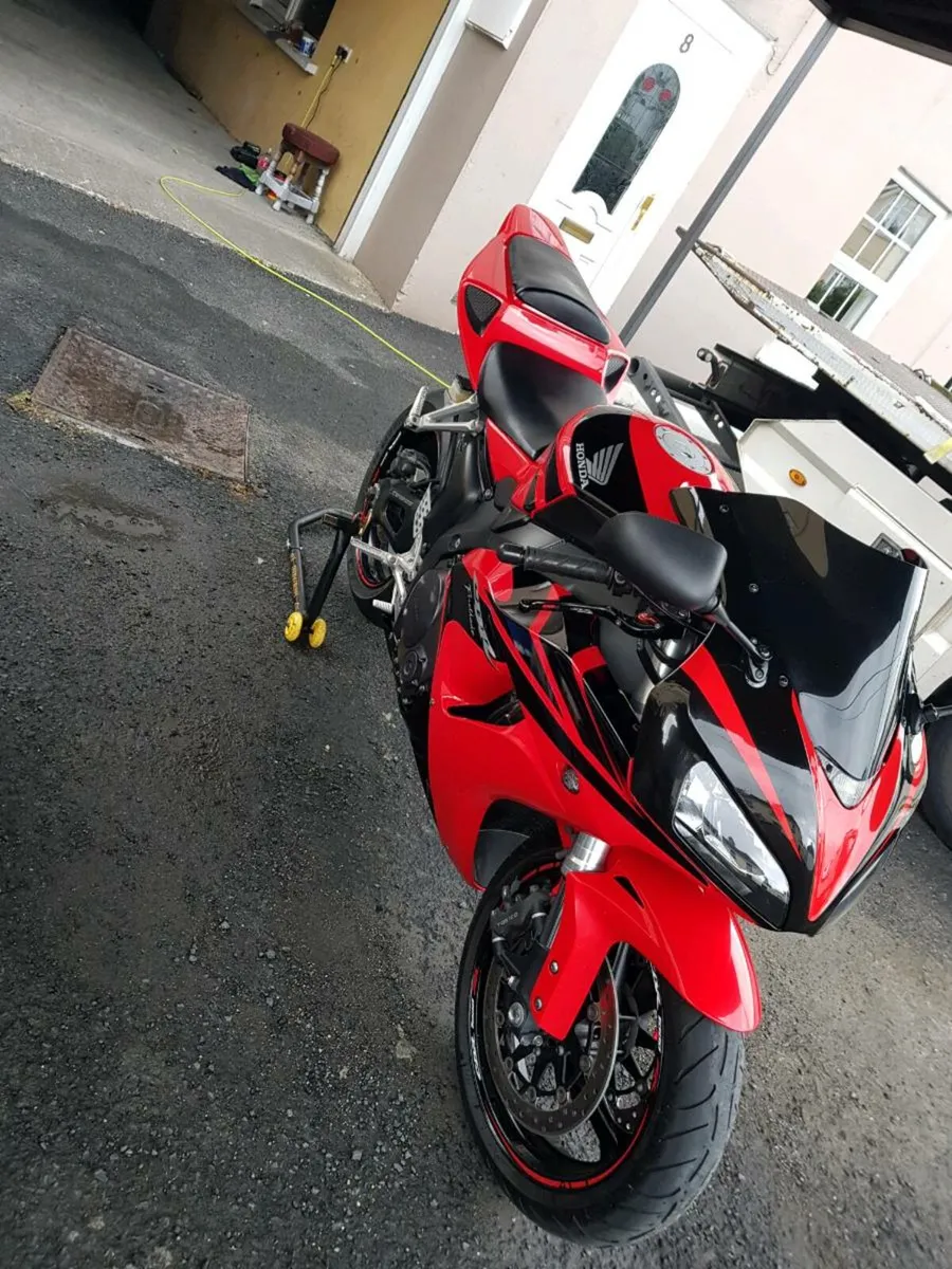 Fireblade 1000rr - Image 4