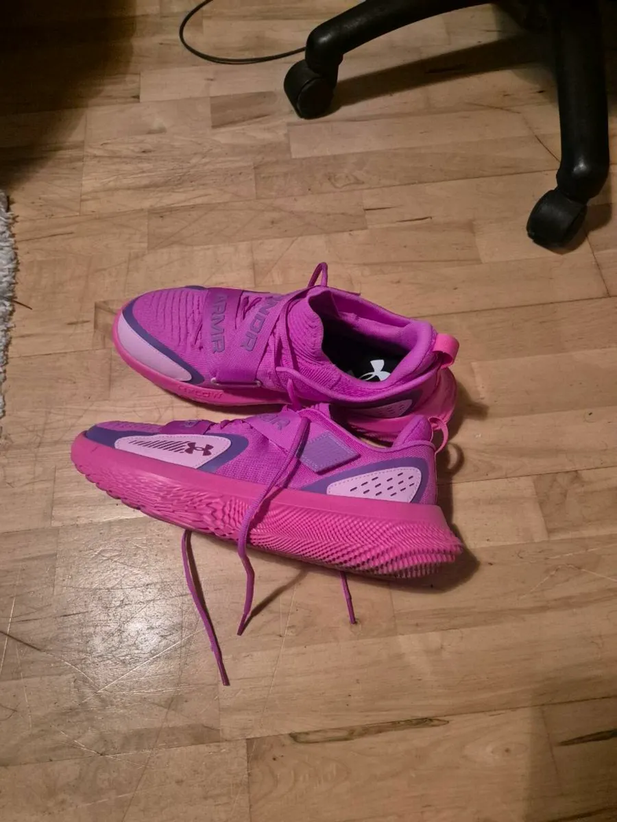 Under armour - Image 1