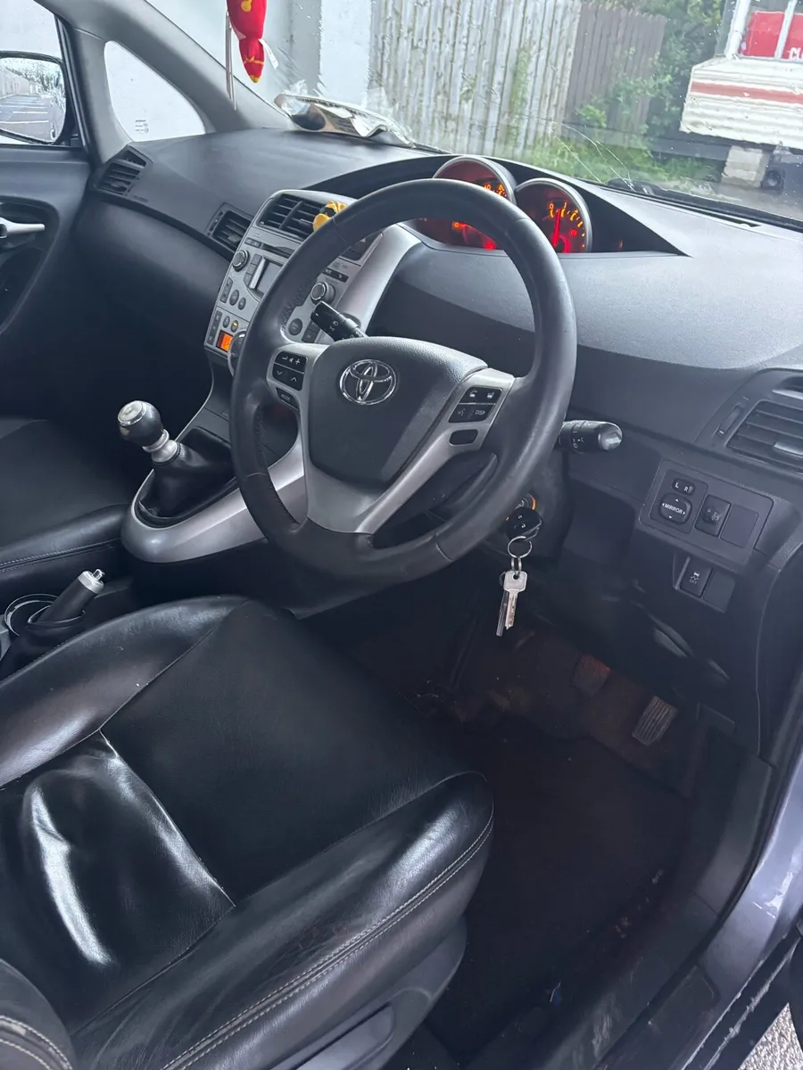 Toyota verso - Image 4