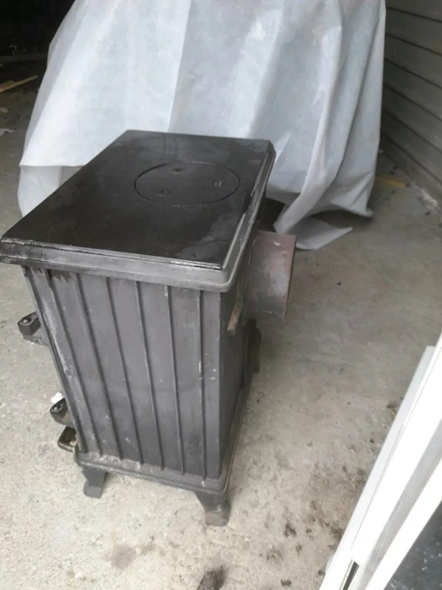 Solid fuel stove - Image 2