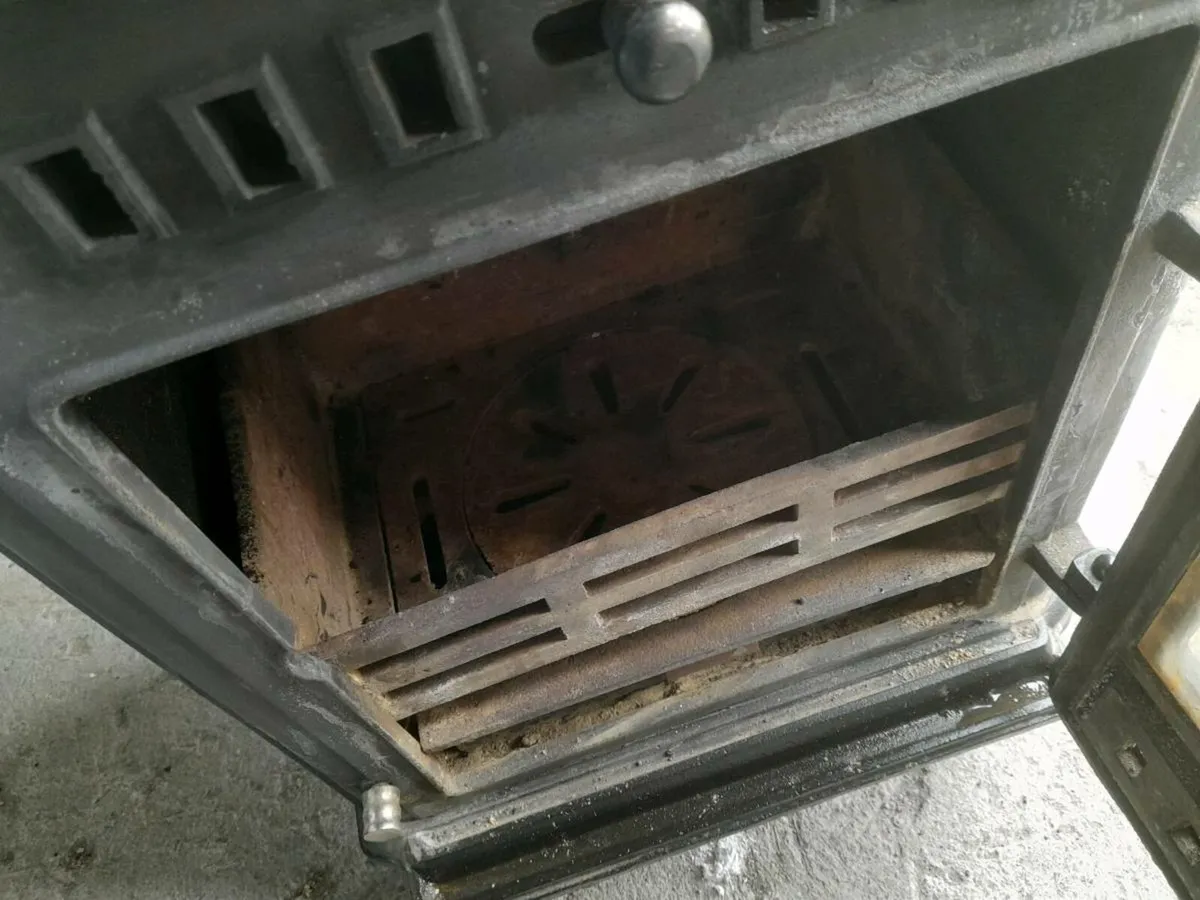 Solid fuel stove - Image 4