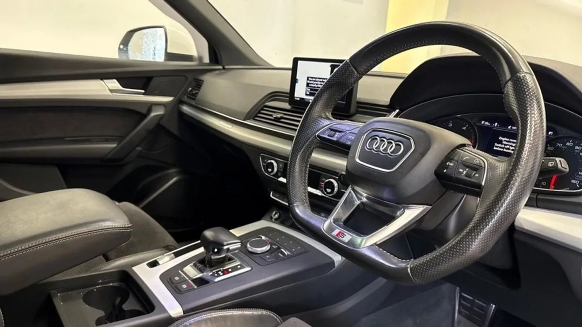 Audi Q5 2.0 TDI 40 S Line SUV 5dr Diesel S Tronic - Image 4