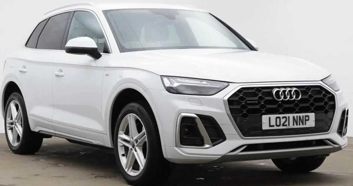 Audi Q5 2.0 TDI 40 S Line SUV 5dr Diesel S Tronic - Image 1
