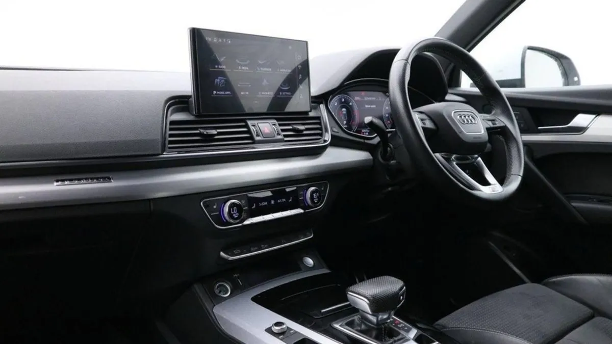 Audi Q5 2.0 TDI 40 S Line SUV 5dr Diesel S Tronic - Image 4