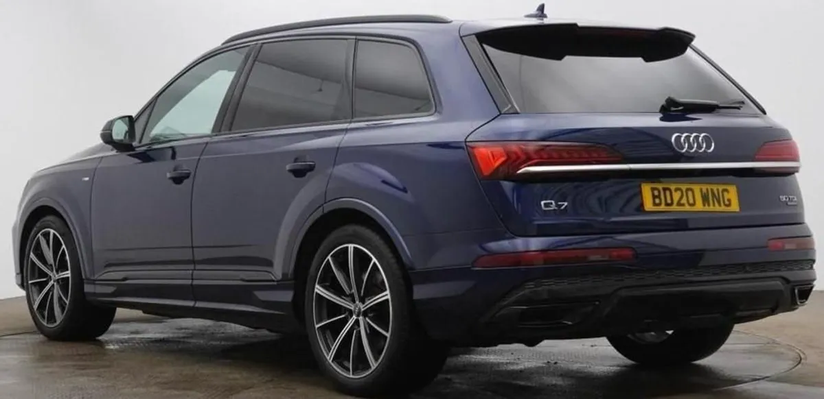 Audi Q7 3.0 TDI V6 50 Black Edition SUV 5dr Diese - Image 2