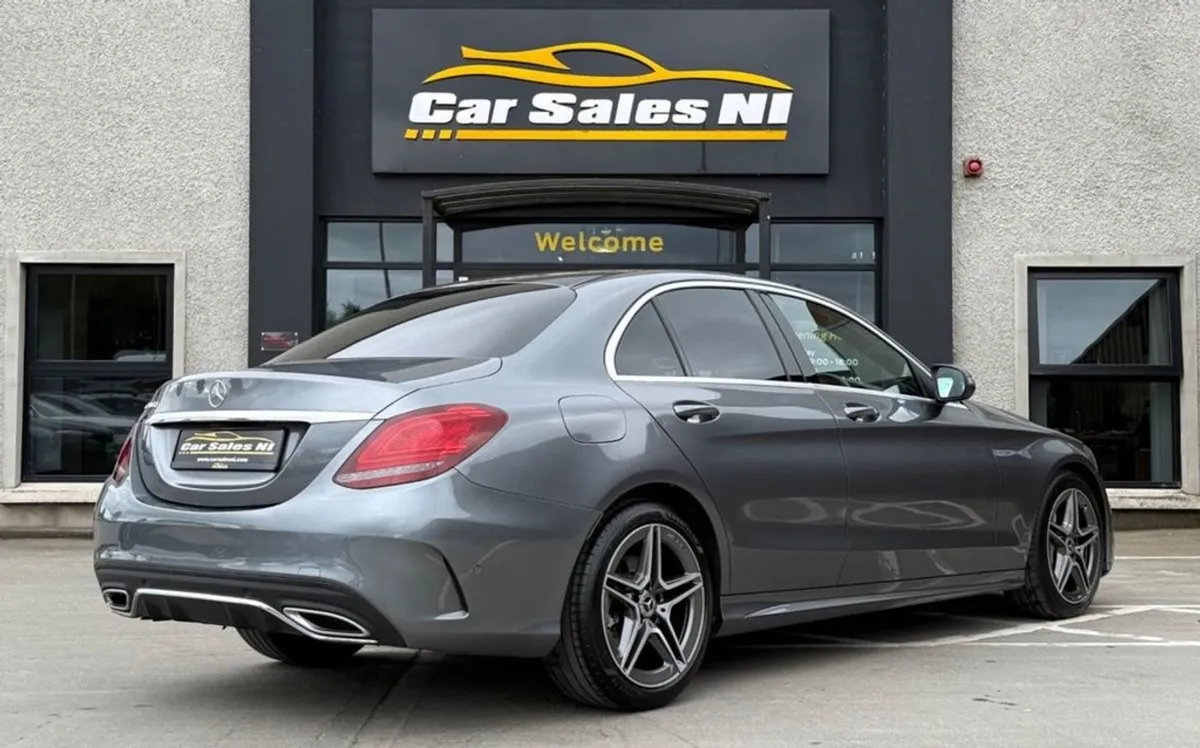 Mercedes-Benz C-Class 2.0 C300d AMG Line (premium - Image 4
