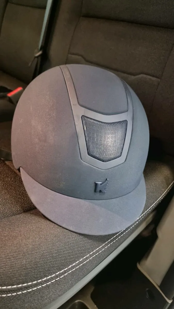 Karben riding helmet size L - Image 1