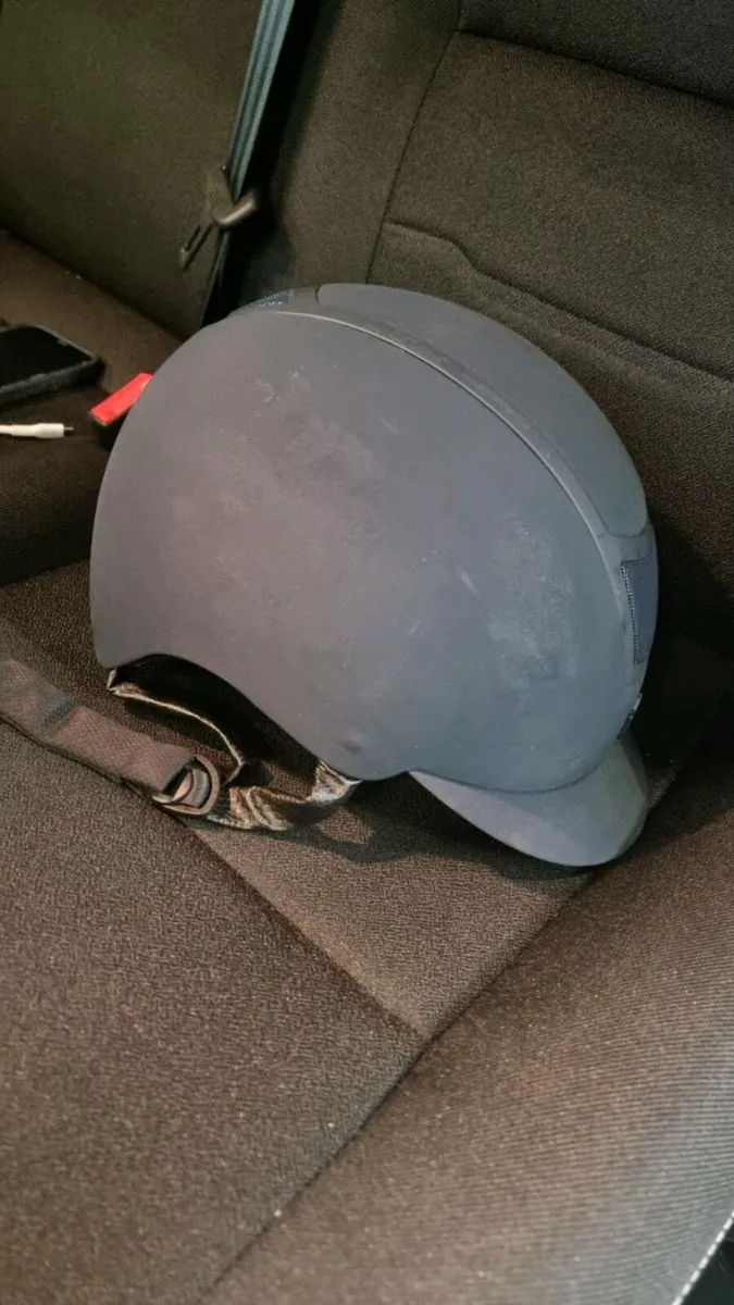 Karben riding helmet size L - Image 2