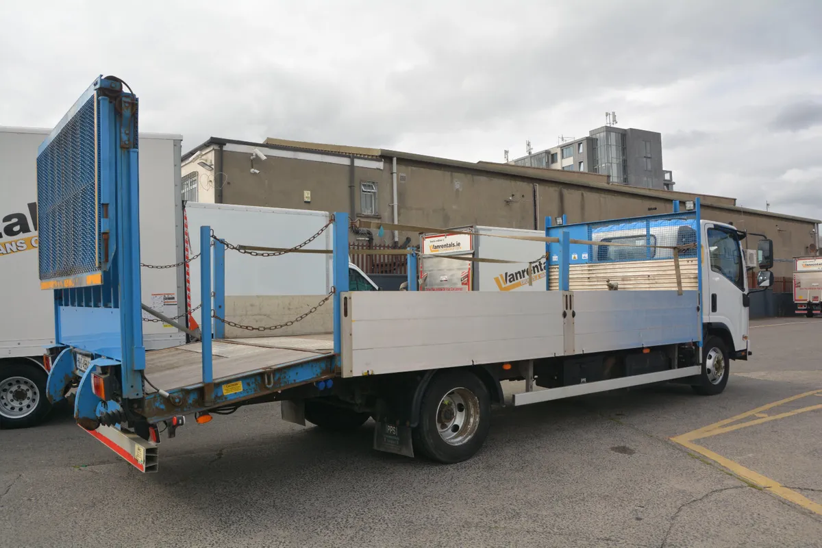 Isuzu N75 Beaver Tail - Hydraulic loading ramps - Image 4