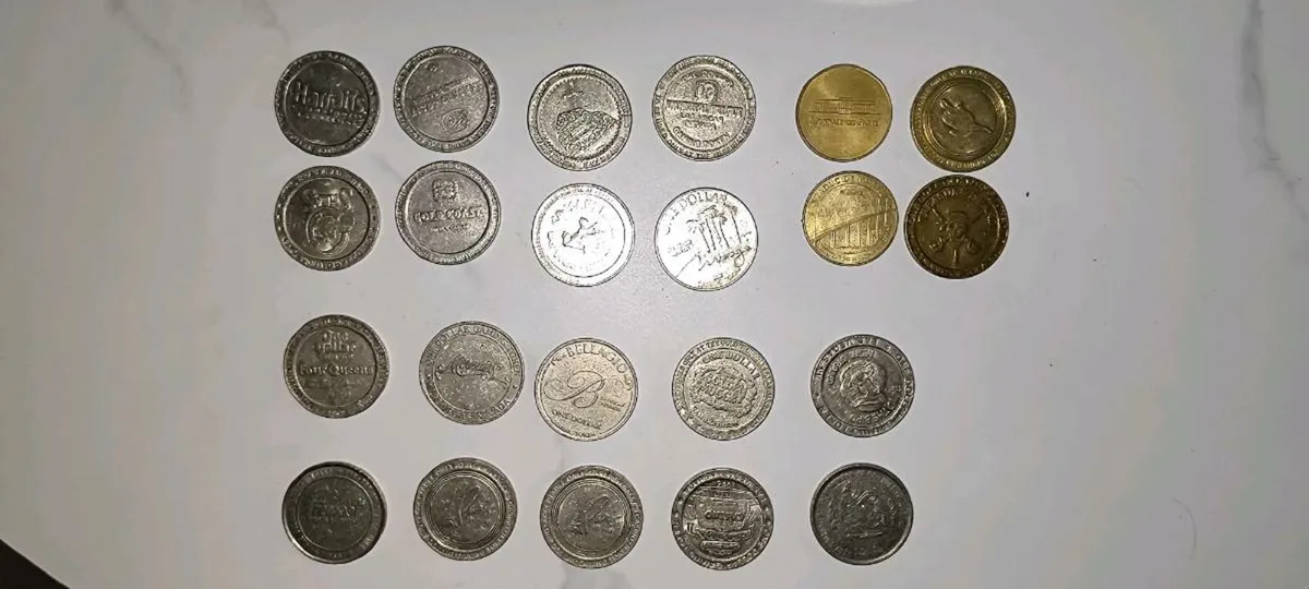 Las Vegas Casino Dollar Chip Set - Image 1