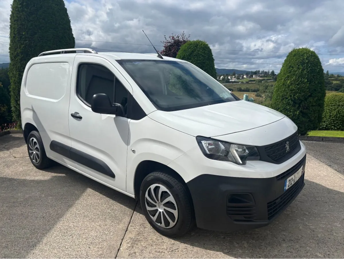 Peugeot Partner 1.5 Blue HDI 12 Months WAY - Image 1