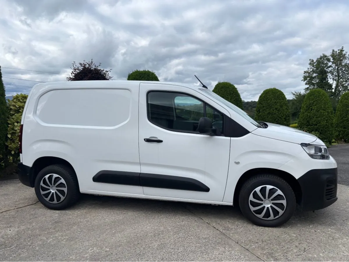 Citroen Berlingo LX 1.5 Bluehdi 12 Months Warranty - Image 2