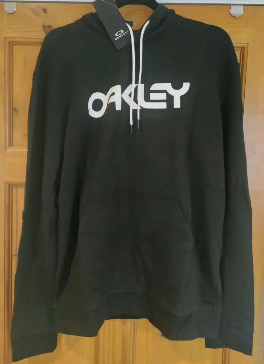 Oakley Hoodie L New - Image 2