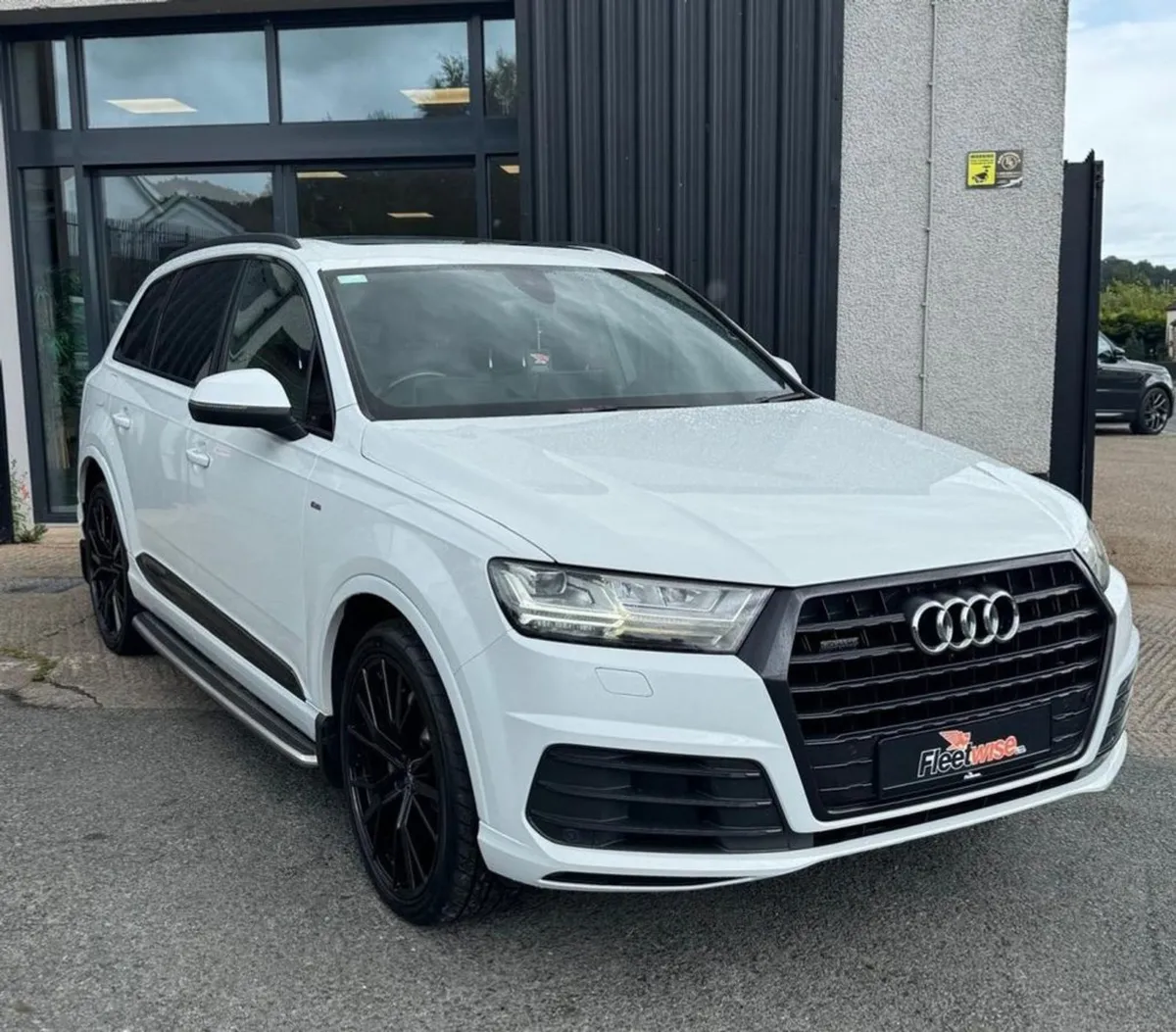 Audi Q7 3.0 TDI V6 S Line SUV 5dr Diesel Tiptroni - Image 1