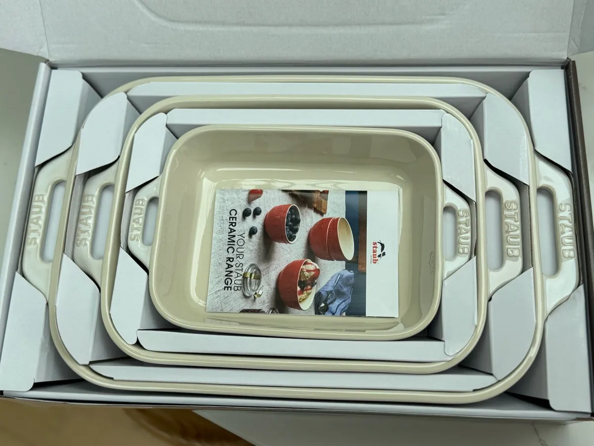 Staub ceramic baking dish set of 3 - brand new - Image 3