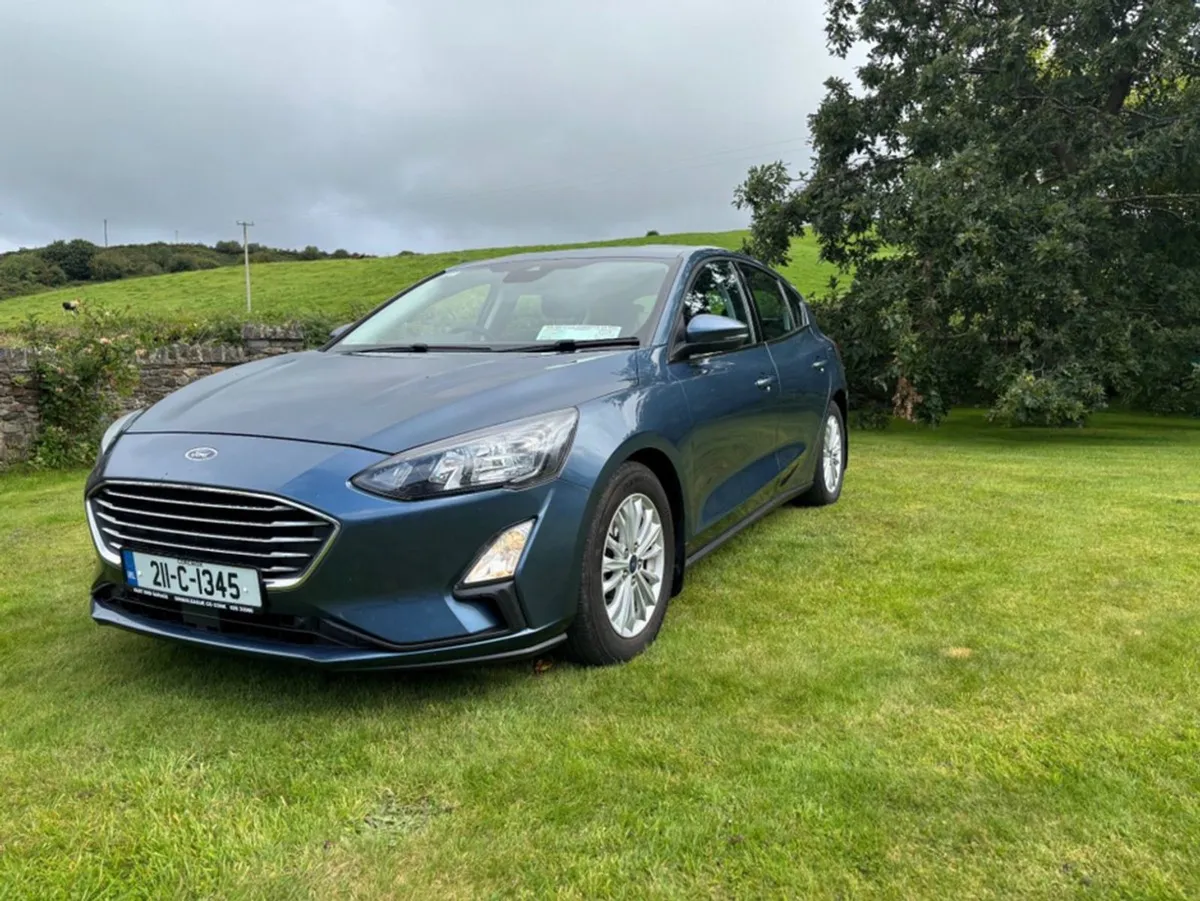 Ford Focus Titanium Edition 5DR 1.0t125 Mhev - Image 2
