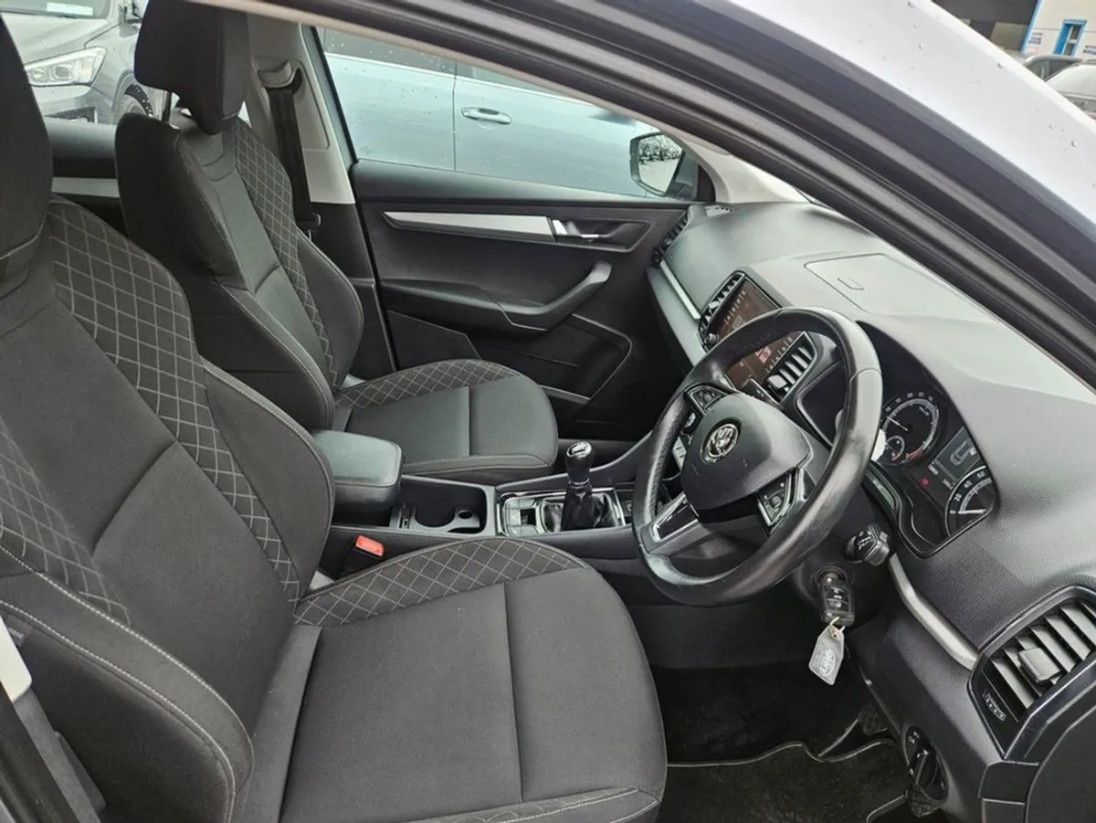 Skoda Karoq AMB 1.6tdi 115HP 4DR - Image 4