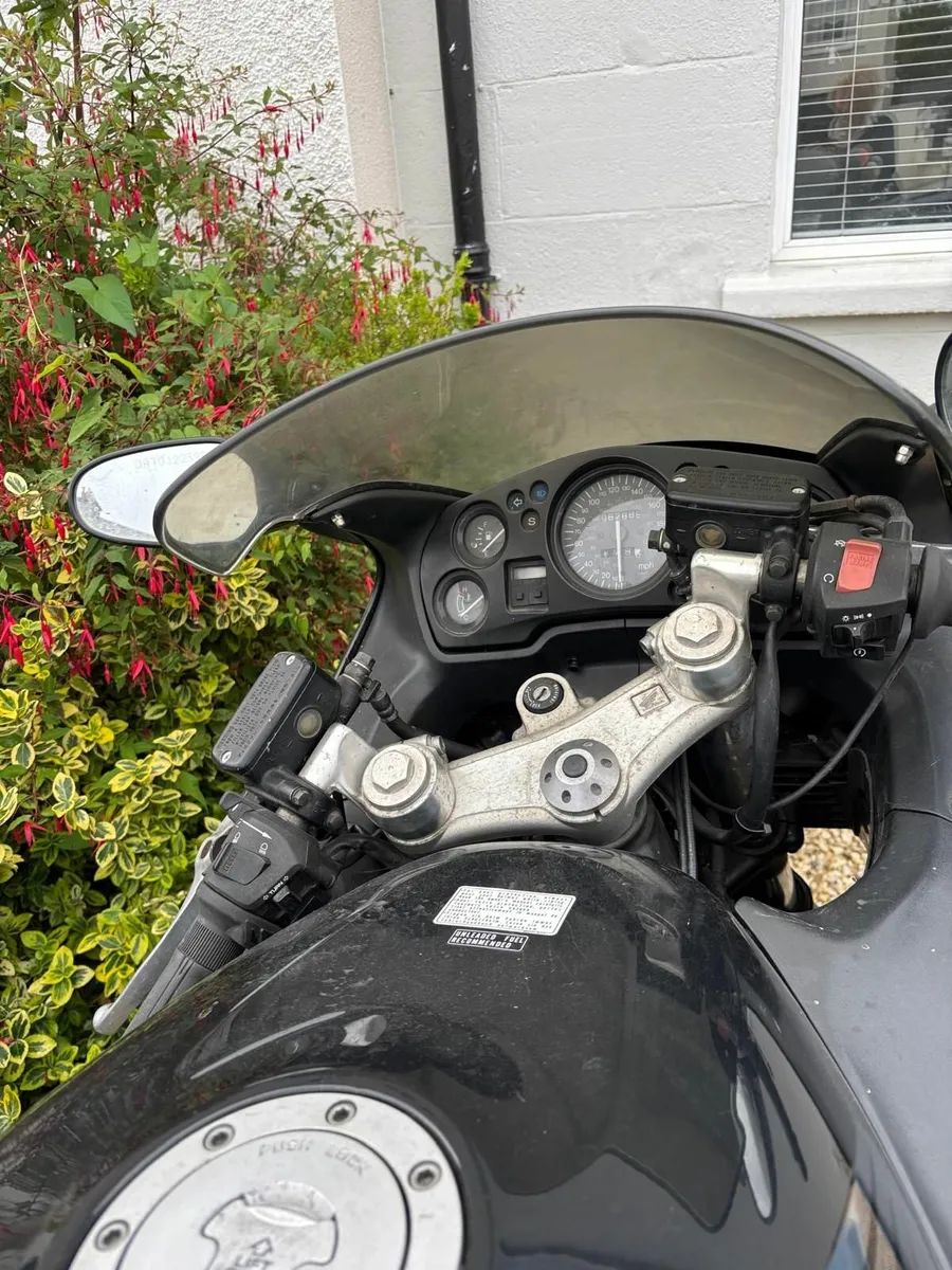 Honda CBR1100XX Blackbird 1997 - Image 3