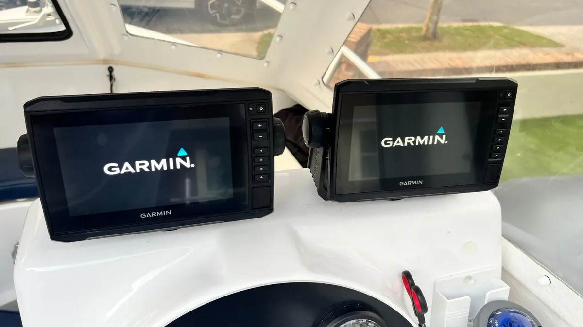 Garmin Echomap 75cv x 2 units plus transducer - Image 1
