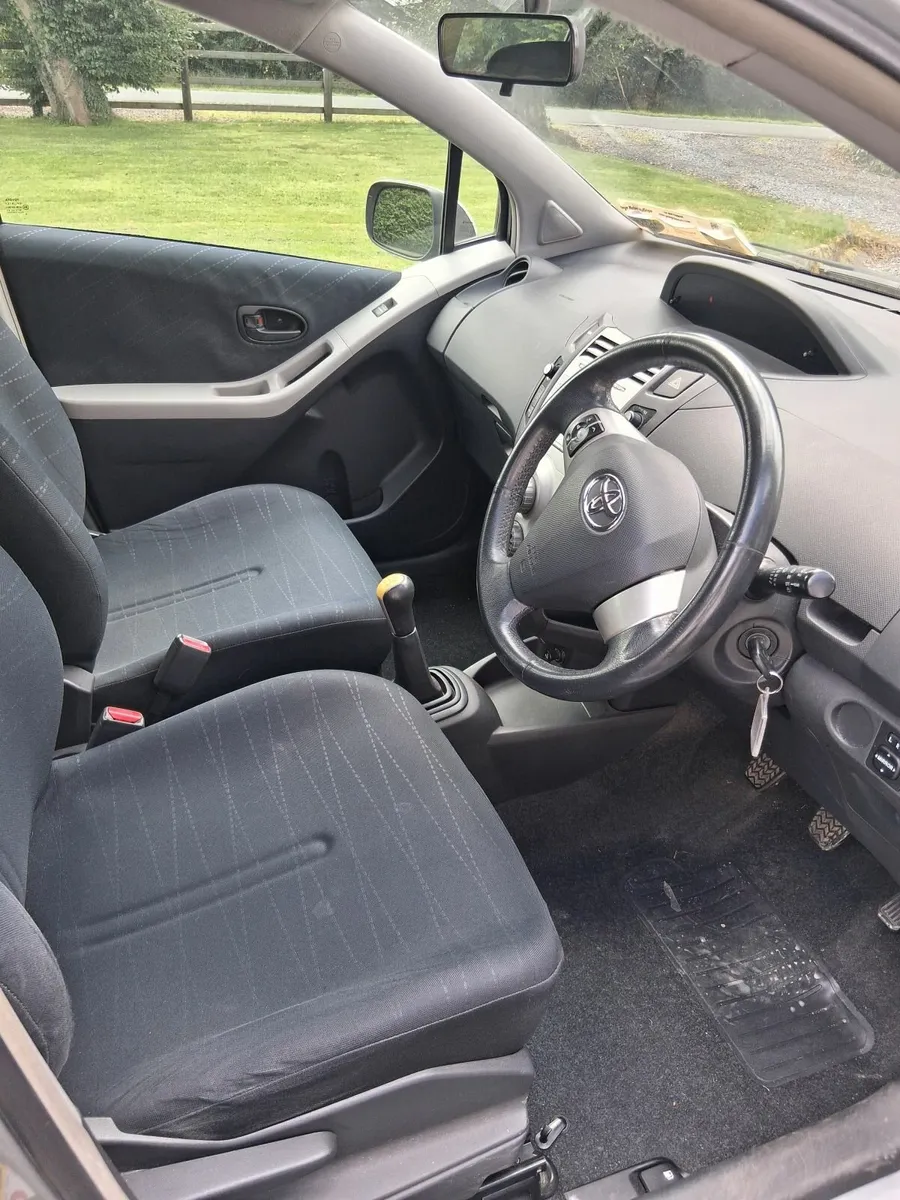 Toyota Yaris 2007 - Image 4