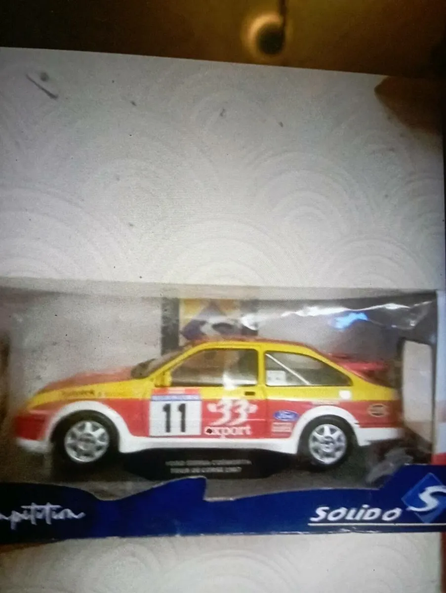 FORD ESCORT RS COSWORSTH RALLY 1-18 SCALE - Image 1