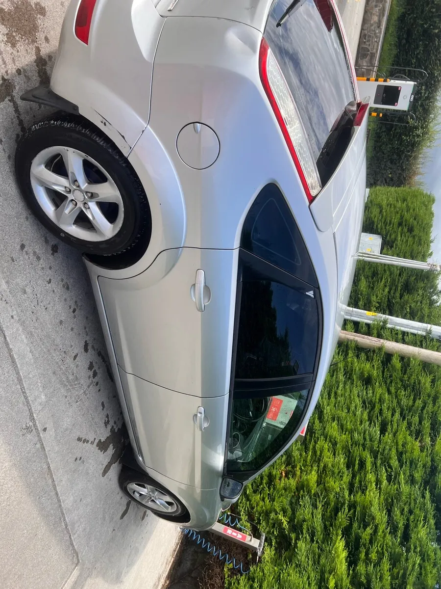Car - Image 2