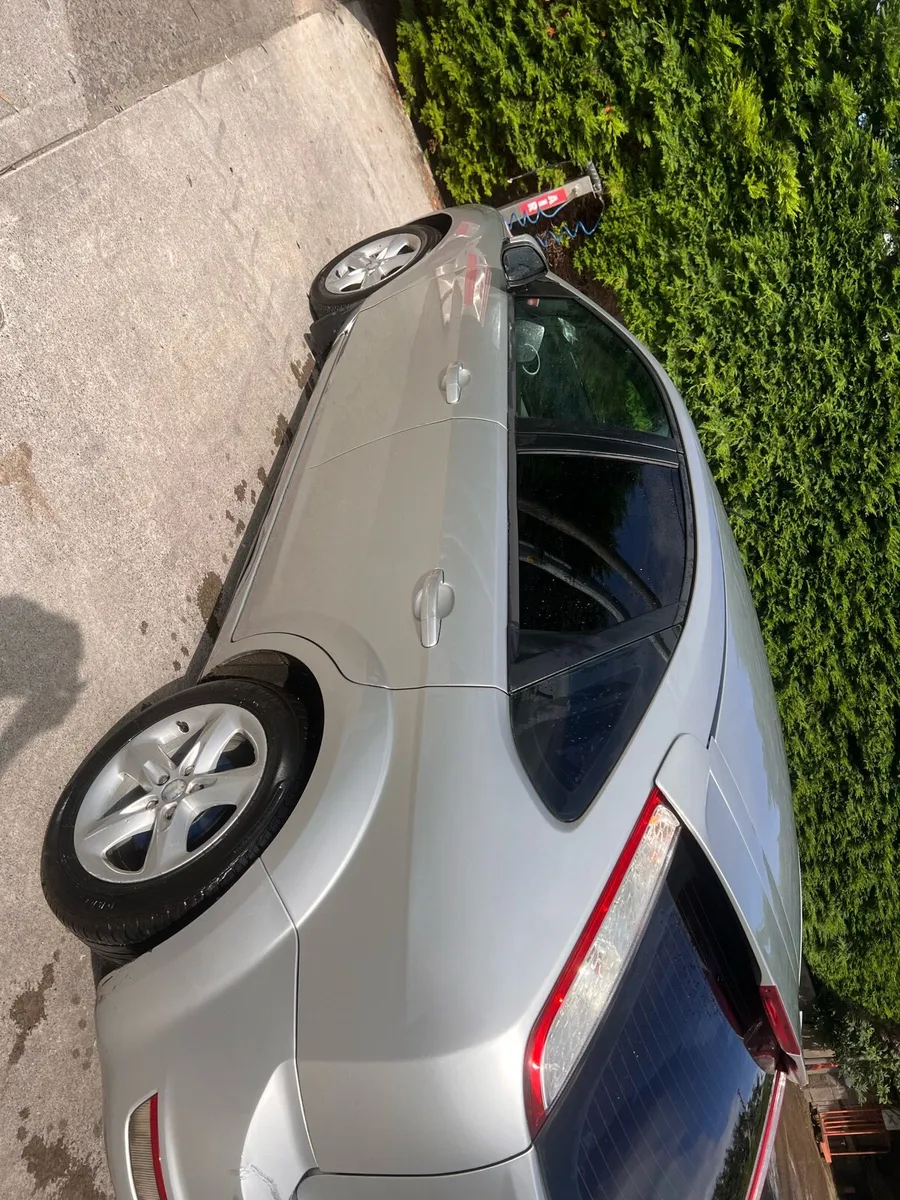 Car - Image 3