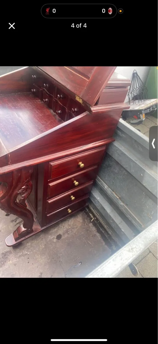 Beuitful writing desk - Image 2